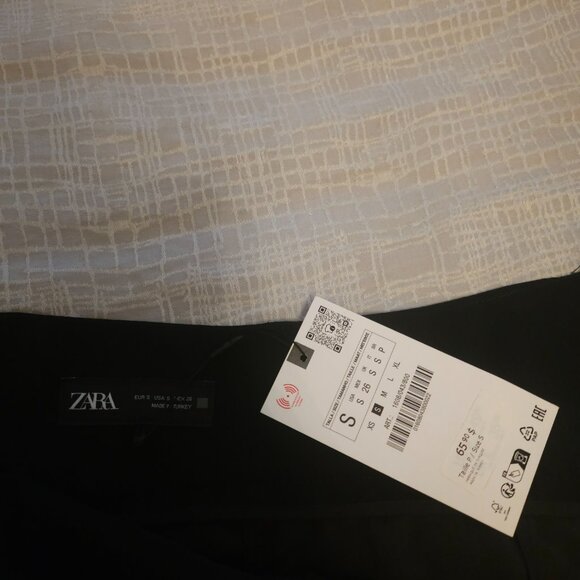 Zara bubble skort - Picture 3 of 4